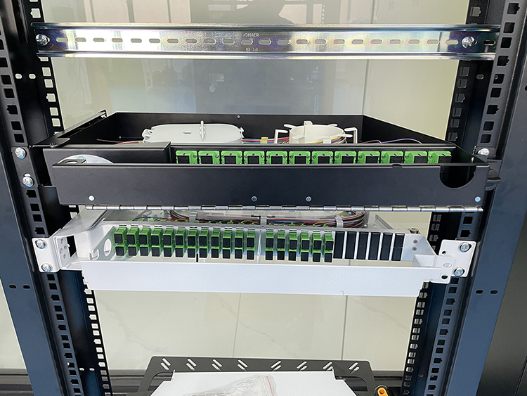 12-144 Core Left-Rotary Fiber Optic Patch Panel ODF
