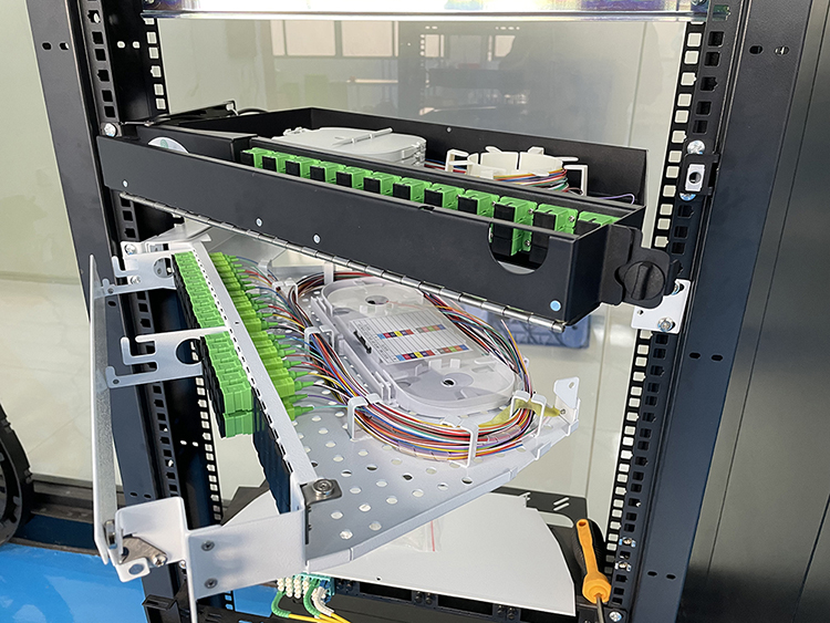 12-144 Core Left-Rotary Fiber Optic Patch Panel ODF