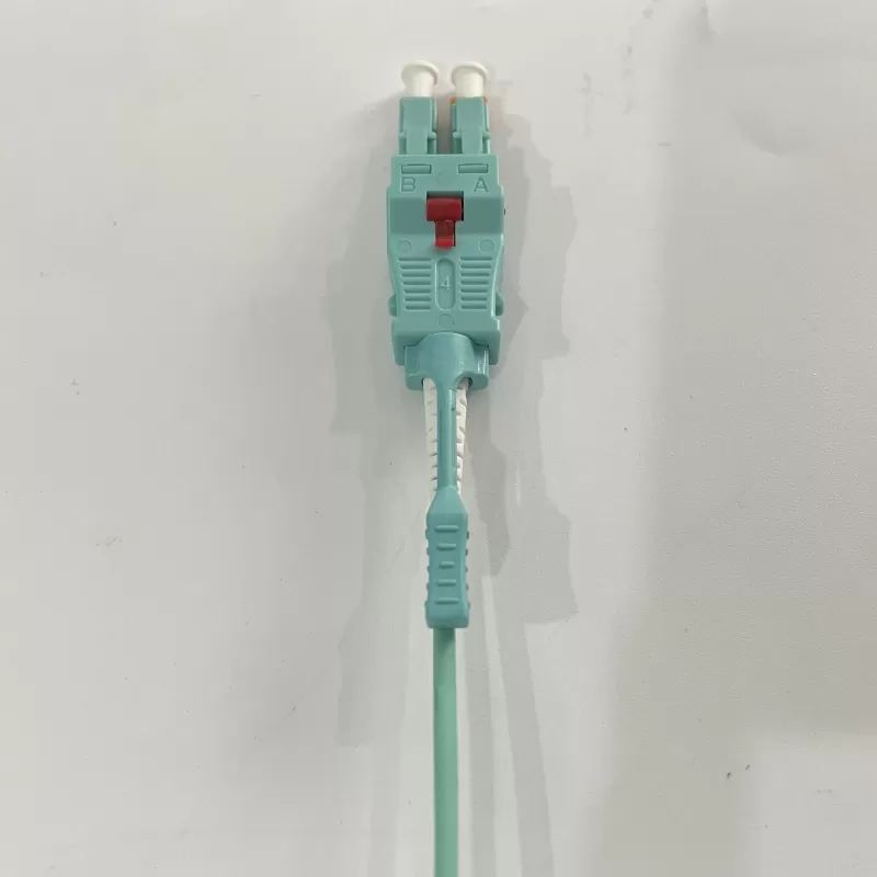 Switchable Polarity Uniboot Connector